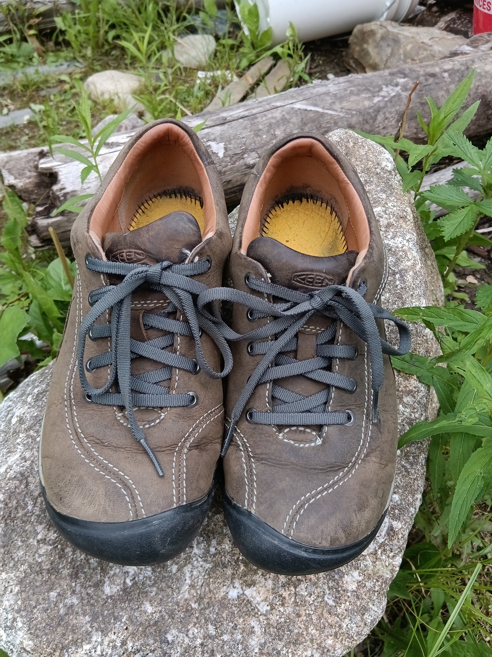 KEEN Woman's Brown Leather Casual Lace Shoes